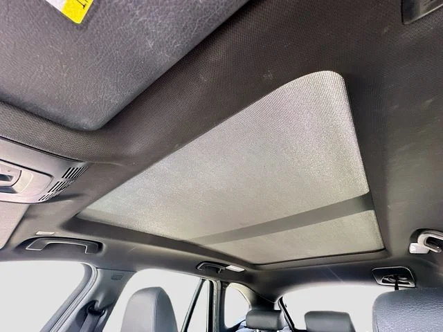Used 2019 White BMW sDrive28i image 22