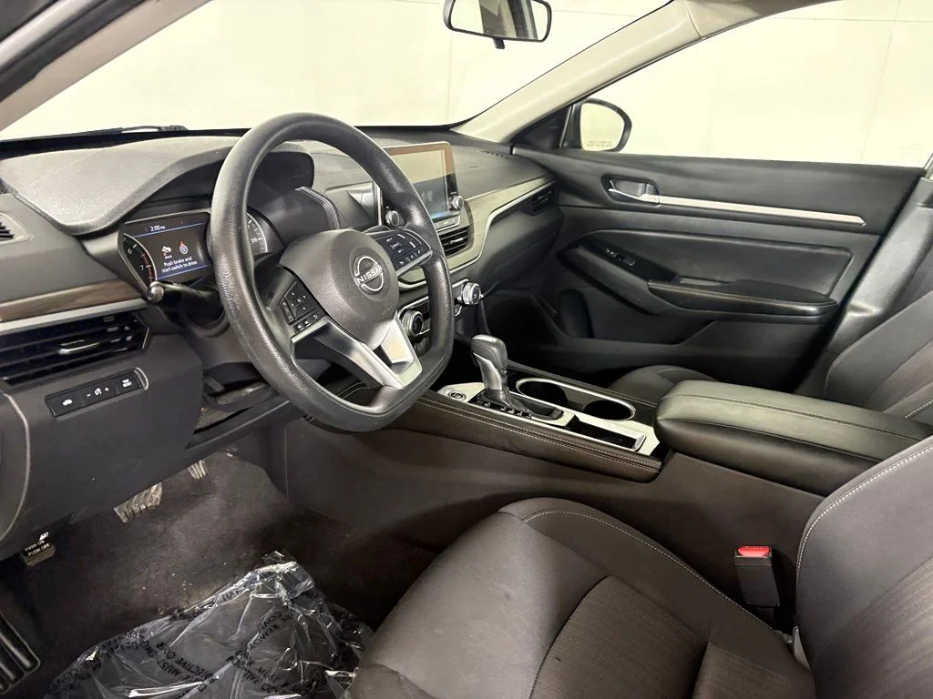 Used 2023 Gray Nissan 2.5 SV image 26