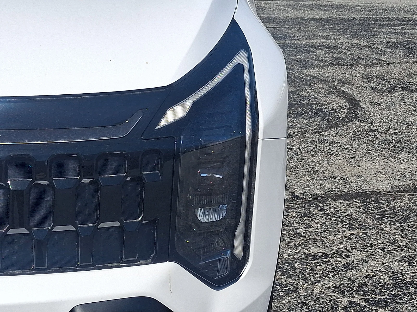 New 2027 White Kia X-Line image 9