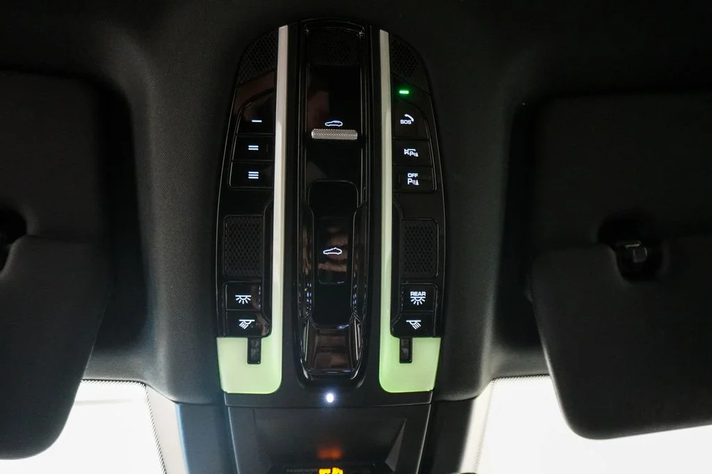 Used 2023 White Porsche Base image 29