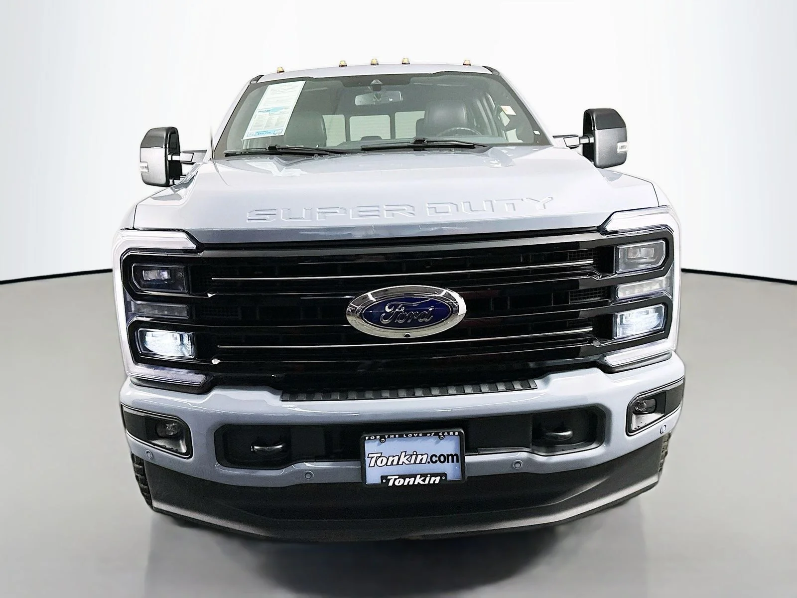Used 2025 Gray Ford Platinum image 2