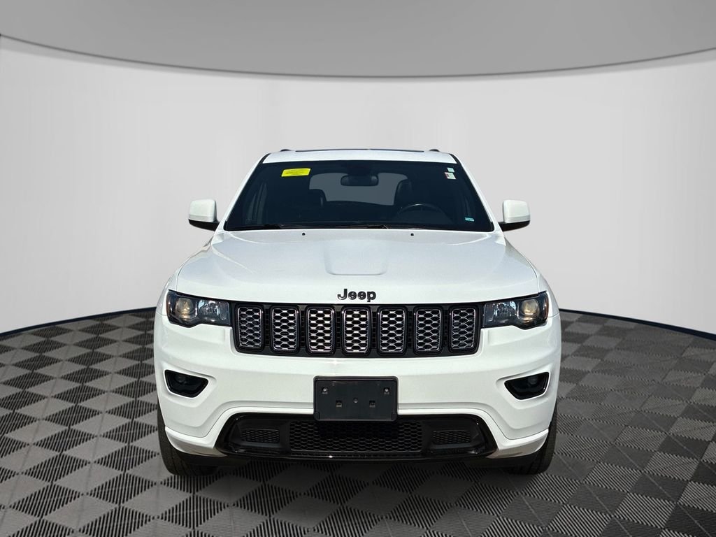 Used 2021 White Jeep Laredo X image 2