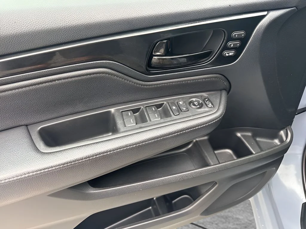 Used 2023 Blue Honda Touring image 27