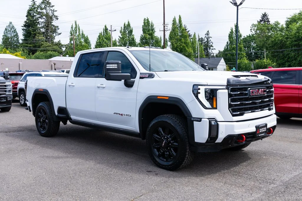 Used 2024 White GMC AT4 image 1