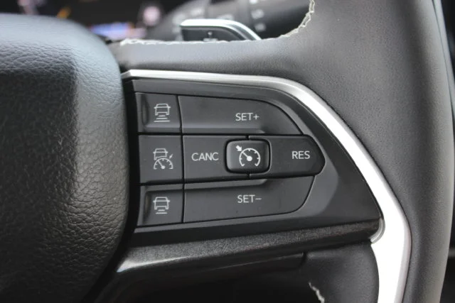 Used 2023 White Jeep Altitude X image 15
