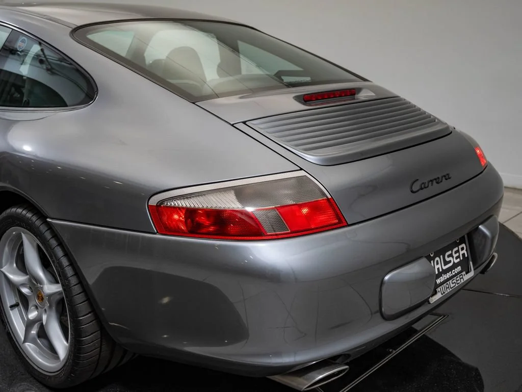 Used 2002 Seal Grey Metallic Porsche Carrera image 20