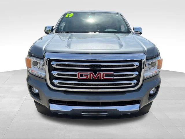 Used 2019 Gray GMC SLT image 2