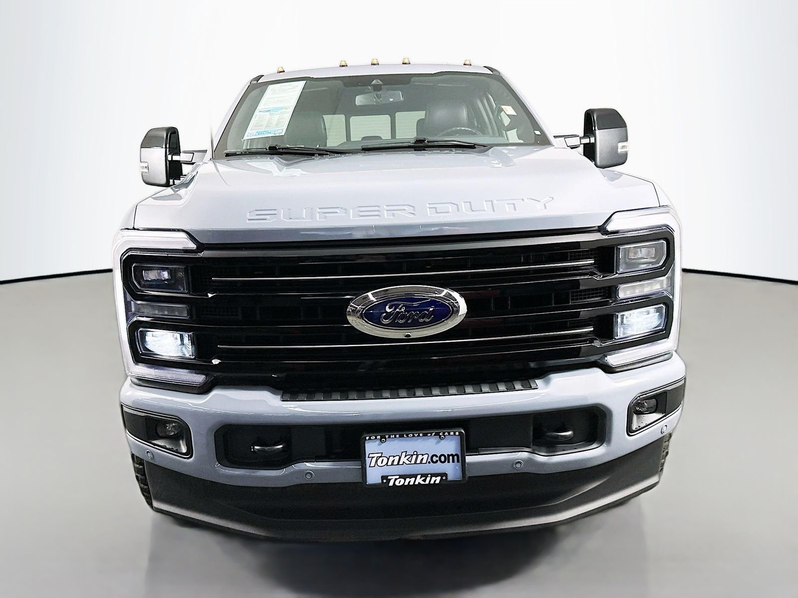 Used 2025 Gray Ford Platinum image 2