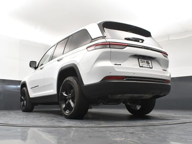 Used 2024 White Jeep Limited image 22