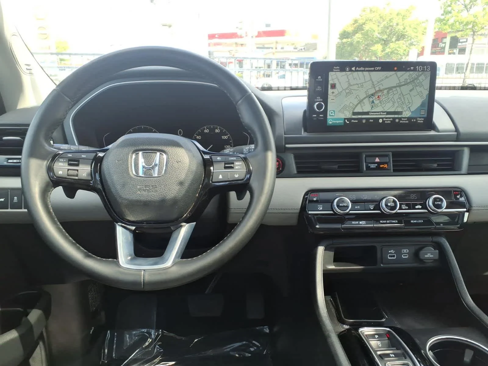 Certified Used 2023 Platinum White Pearl Honda Touring image 15