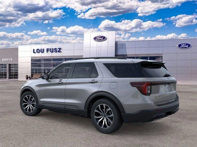 New 2026 Carbonized Gray Metallic Ford ST-Line image 4