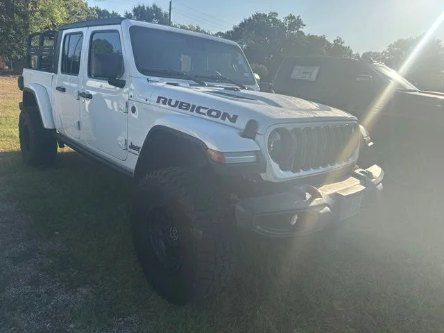 Used 2025 White Jeep Rubicon image 2