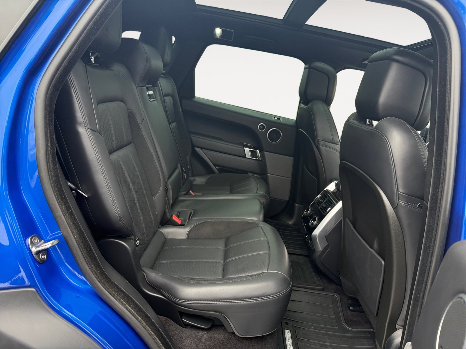 Used 2020 Blue Land Rover HST image 18