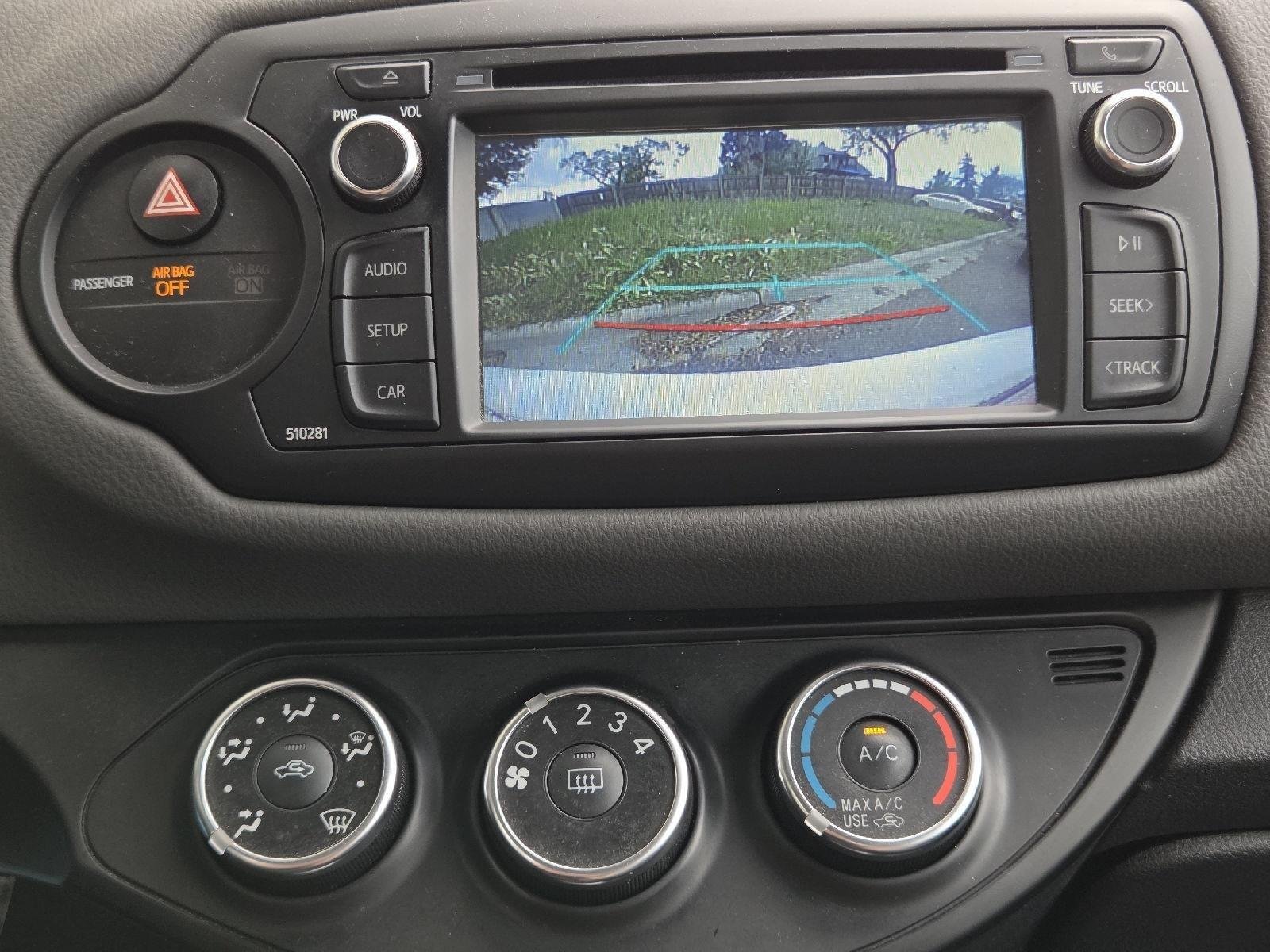 Used 2018 Ice Cap Toyota L image 29