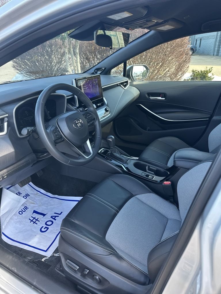 2024 Toyota Corolla Hatchback XSE - Photo 14