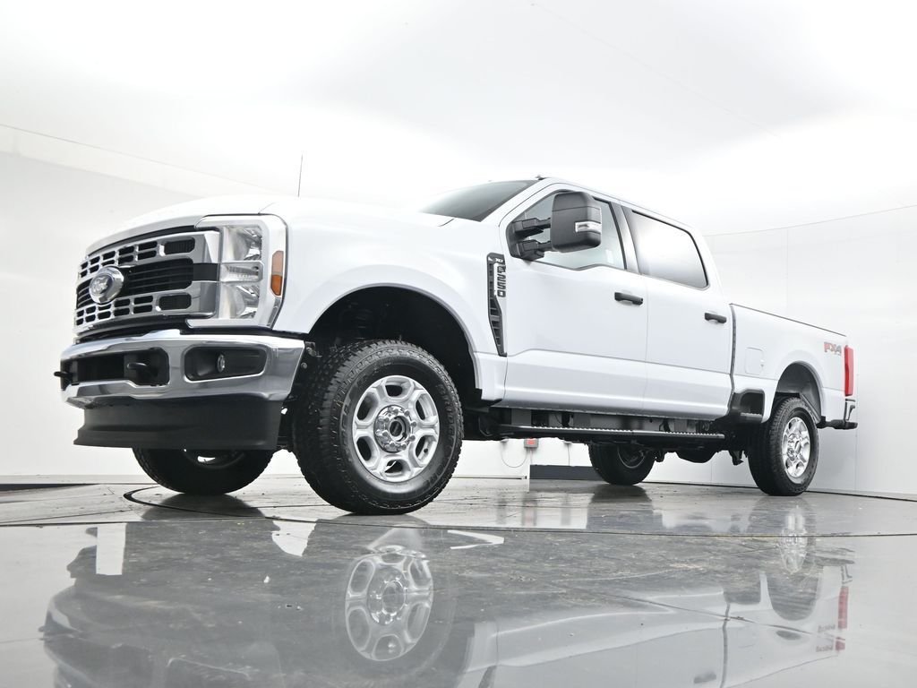 New 2026 Oxford White Ford F-250® XLT image 42