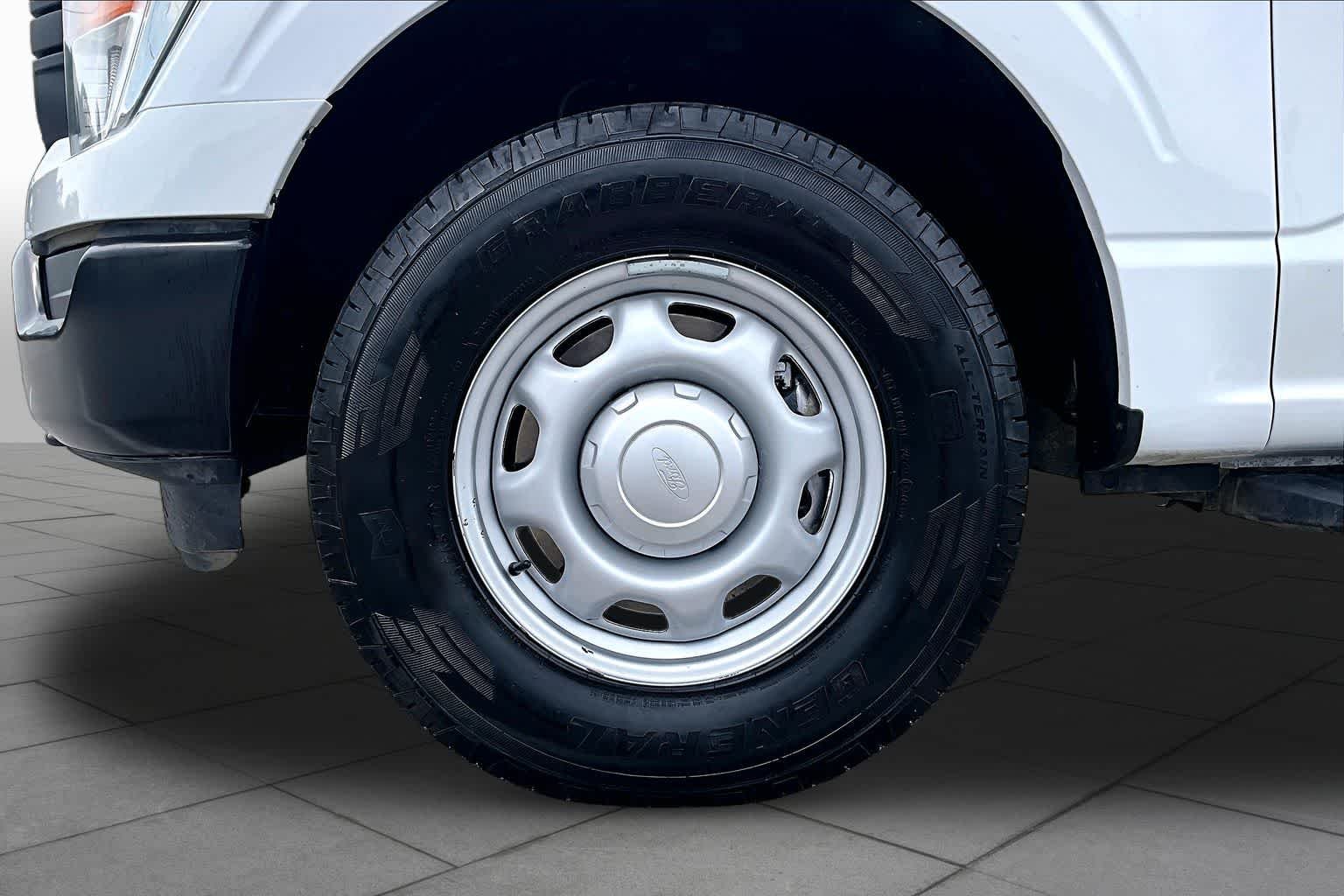 Used 2022 Oxford White Ford XL image 11