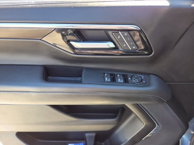 2026 Chevrolet Suburban LT - Photo 17