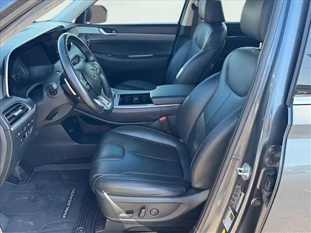 Used 2022 Gray Hyundai SEL image 5