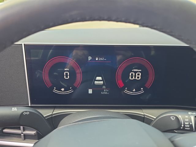 Used 2025 Black Hyundai SE image 18