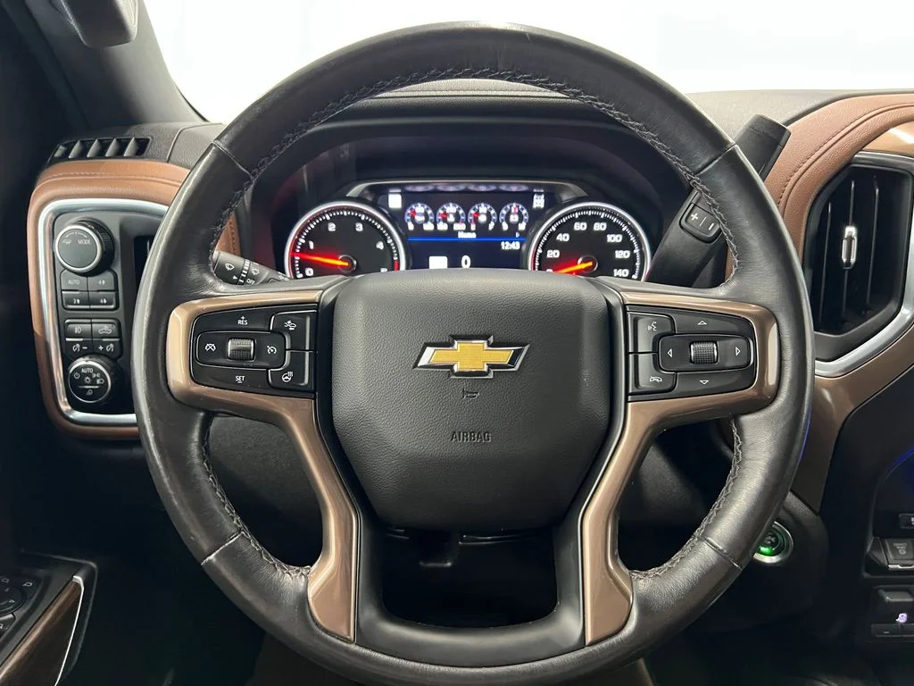 Used 2022 Northsky Blue Metallic Chevrolet High Country image 15