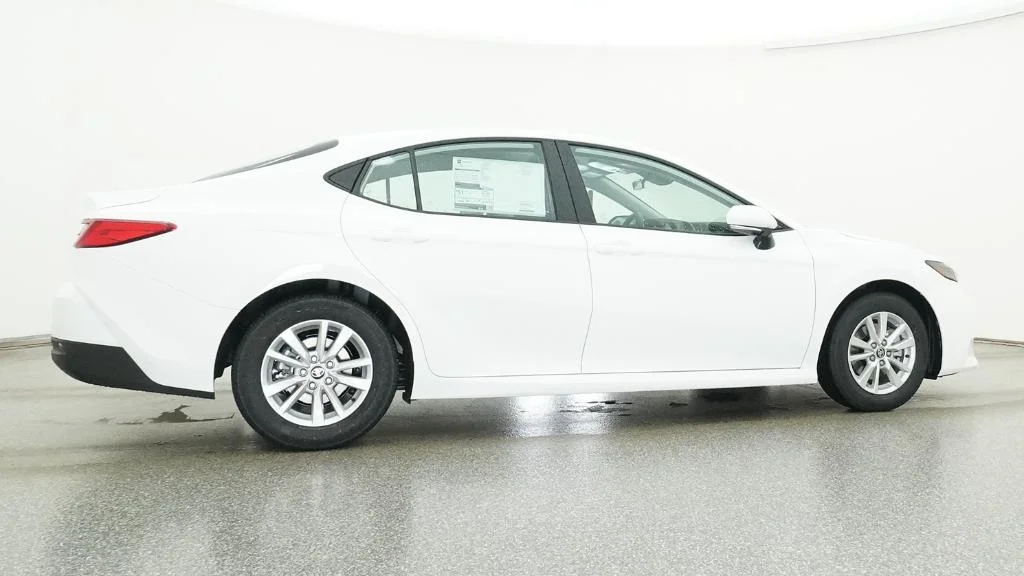 New 2026 Ice Cap Toyota LE image 24