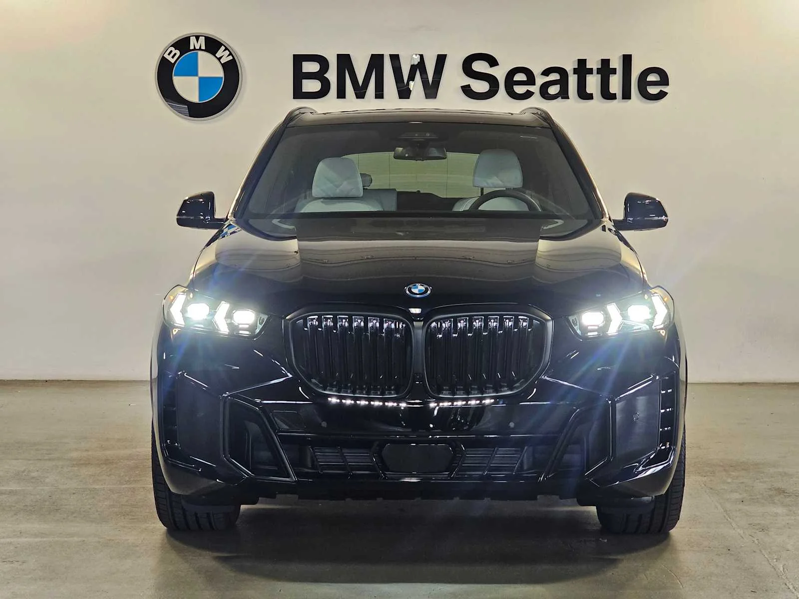 New 2026 Carbon Black Metallic BMW xDrive50e image 6