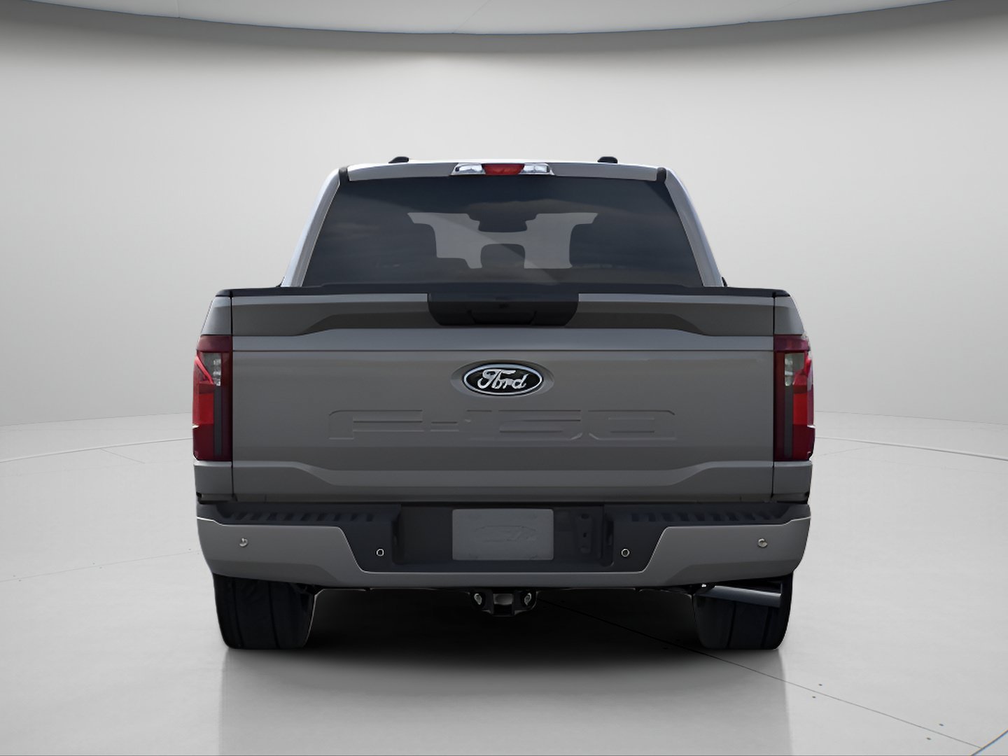 New 2026 Carbonized Gray Metallic Ford XLT image 5