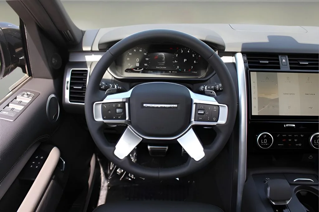 2025 Land Rover Discovery Dynamic SE - Photo 13