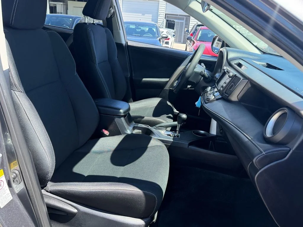Used 2013 Gray Toyota XLE image 19