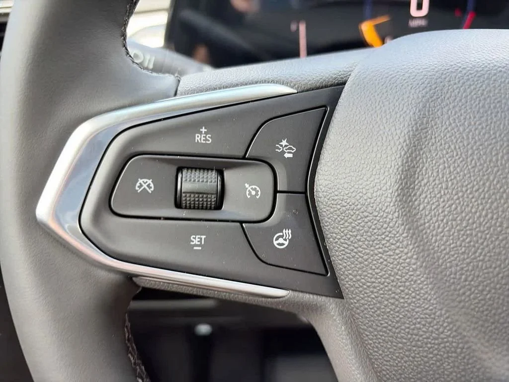 New 2026 Summit White Chevrolet LT image 25