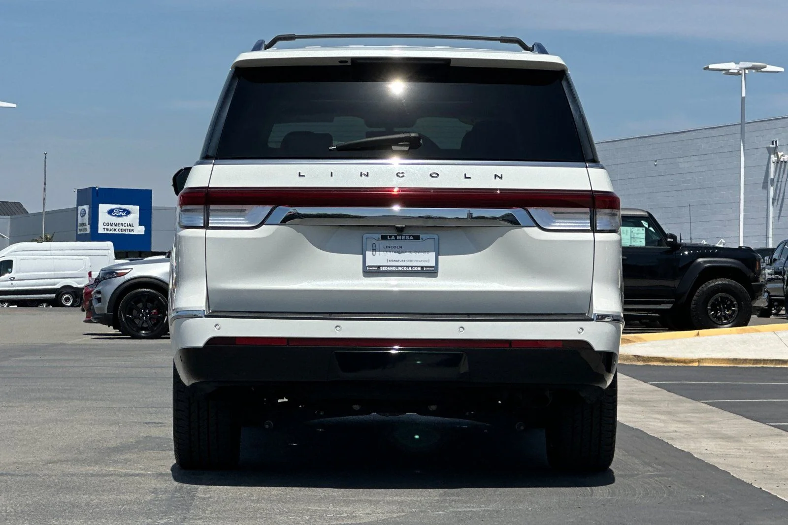 Used 2023 White Lincoln Black Label image 4