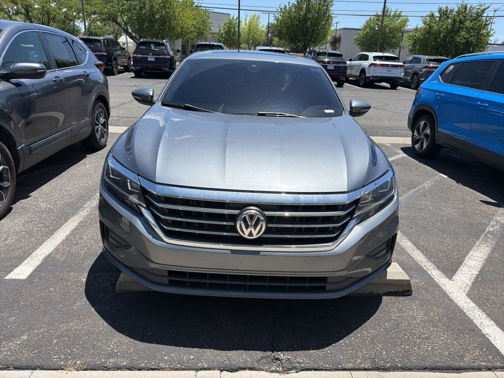 2021 Volkswagen Passat 2.0T SE Auto's photo