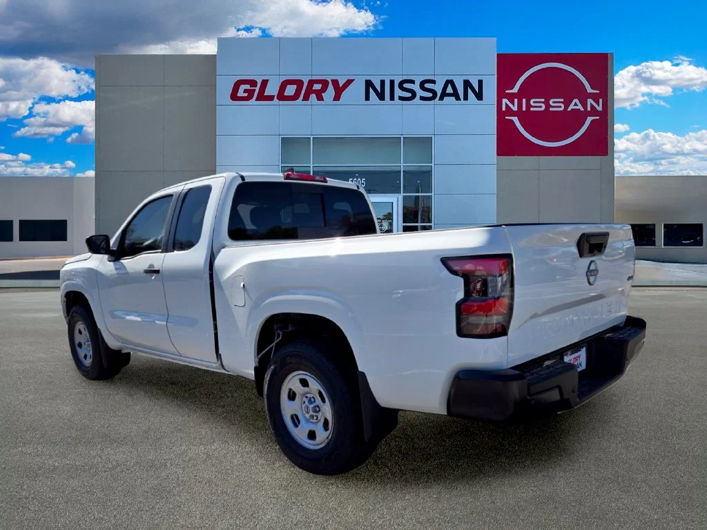 New 2026 Glacier White Nissan King Cab® S image 5