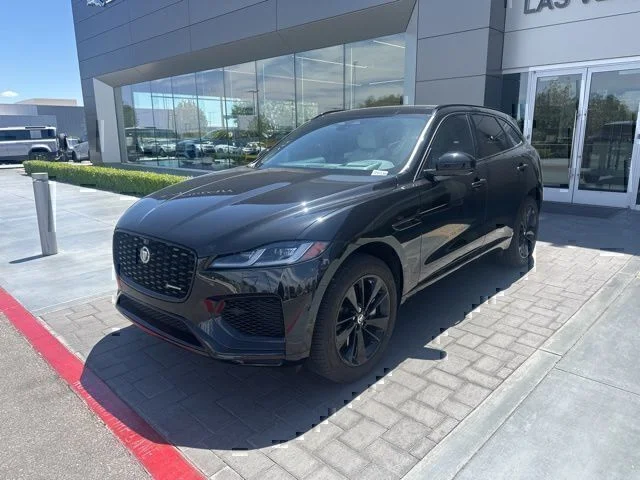 2025 Jaguar F-PACE P400 R-Dynamic S's photo