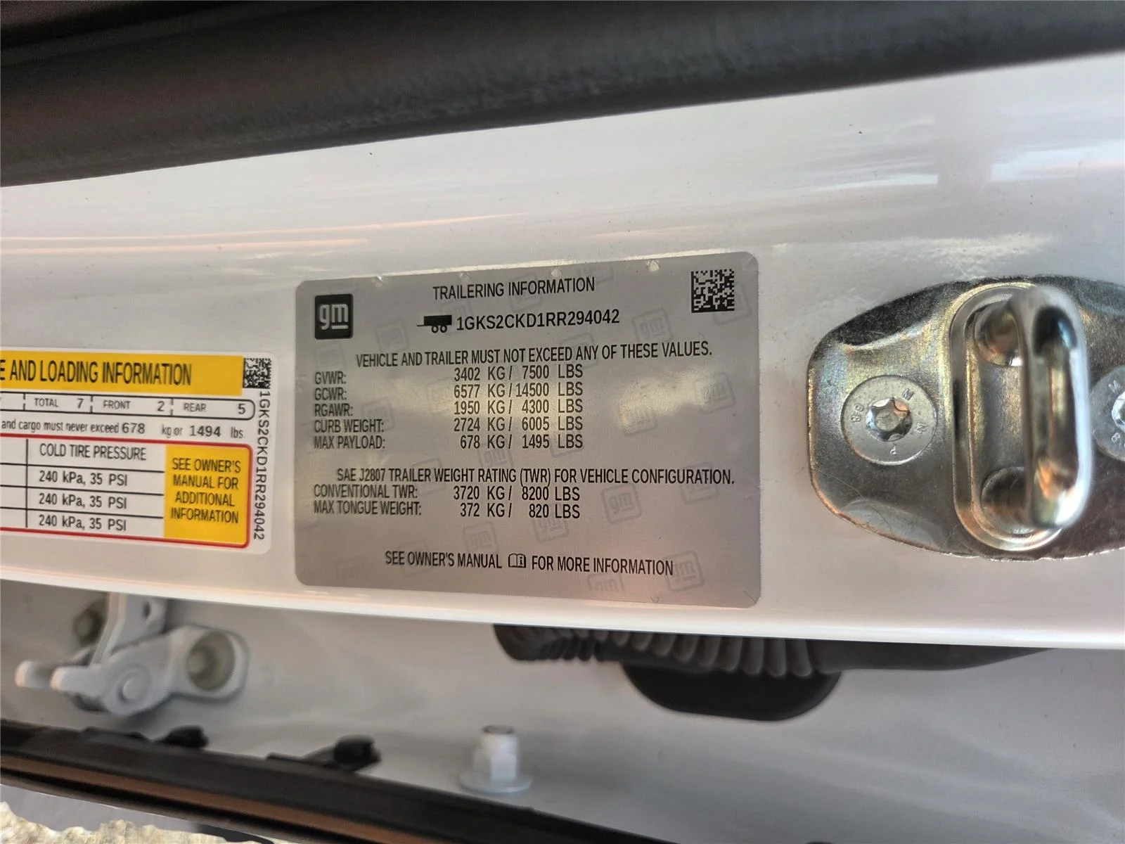 Used 2024 White Frost Tricoat GMC AT4 image 33