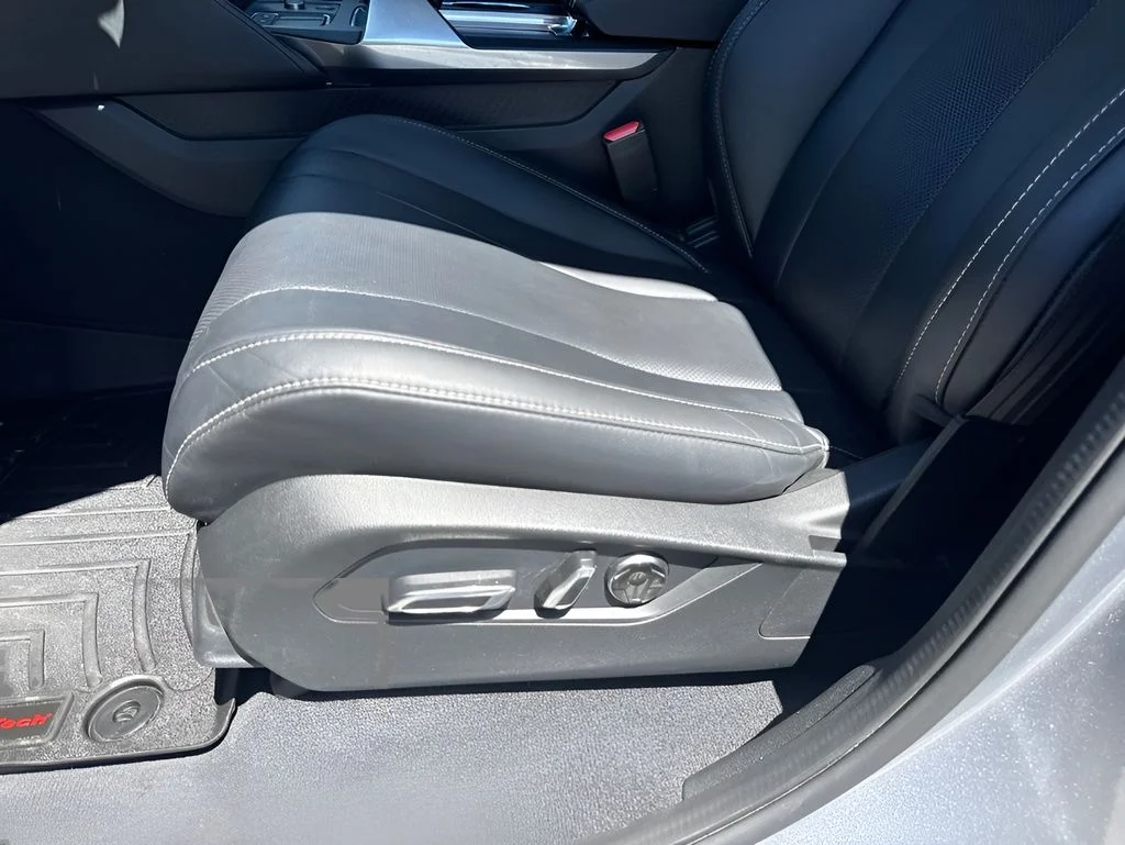 Used 2023  Acura Technology image 10