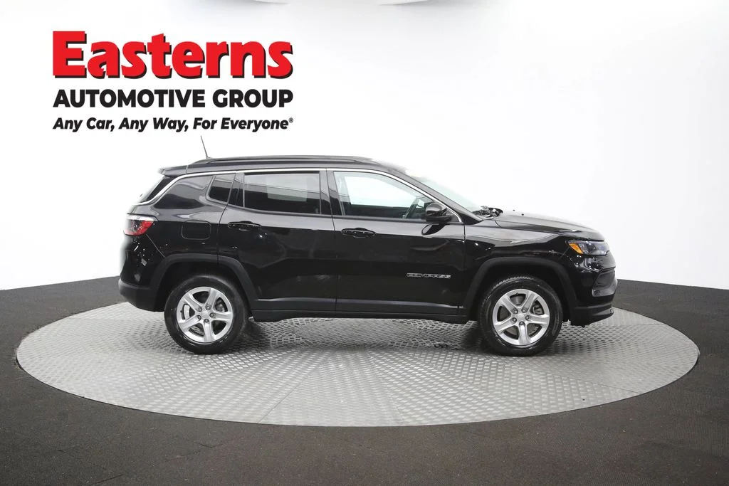 Used 2023 Black Jeep Latitude image 49