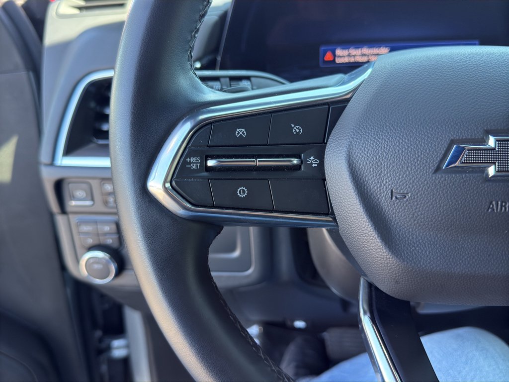 Used 2025 Gray Chevrolet Z71 image 26