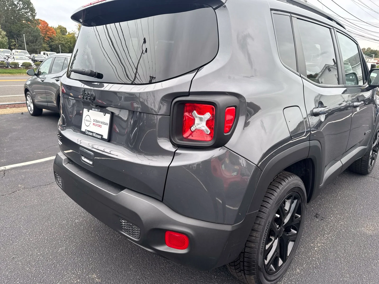 Used 2023 Graphite Gray Jeep Altitude image 11