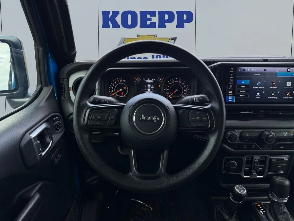 Used 2025 Hydro Blue Pearlcoat Jeep Nighthawk image 13