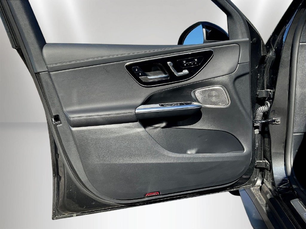 Used 2026 Graphite Mercedes-Benz GLC 300 image 22