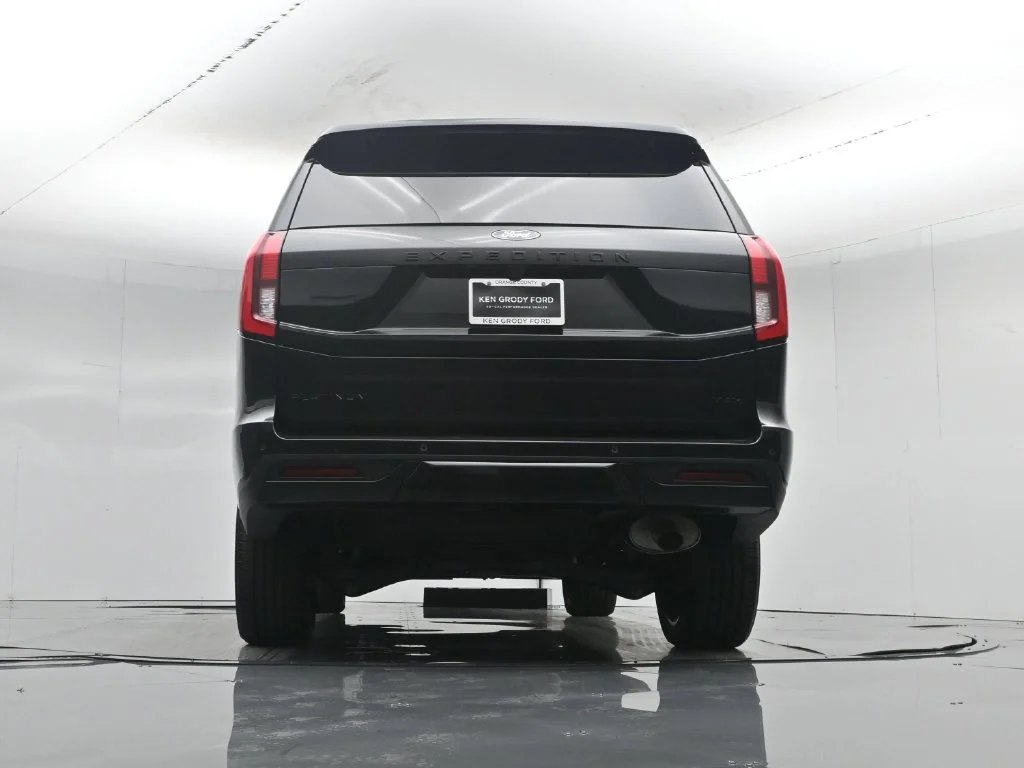 New 2027 Black Ford Platinum image 52