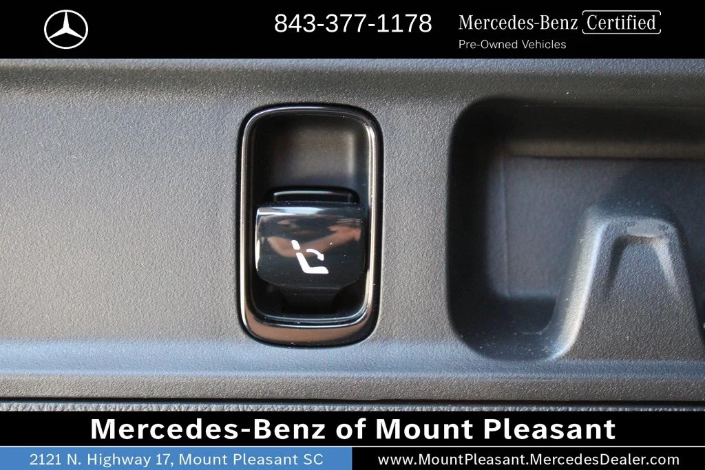 Certified Used 2025 Polar White Mercedes-Benz GLC 350e image 9