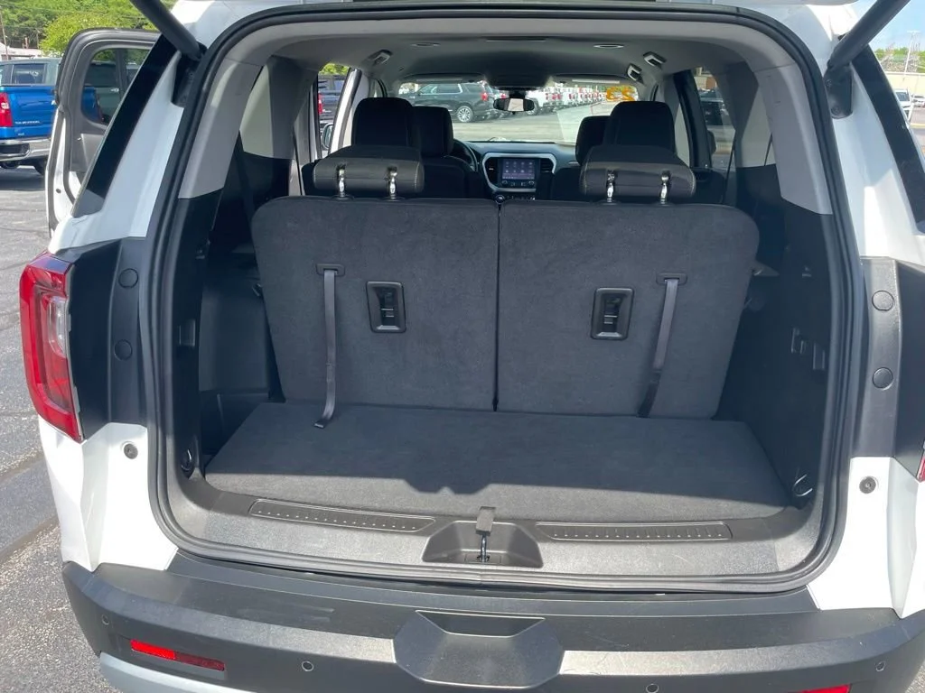 Used 2023 Summit White GMC SLE image 24