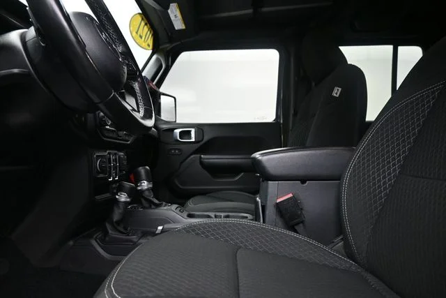 Used 2021 Green Jeep Unlimited Sport image 17