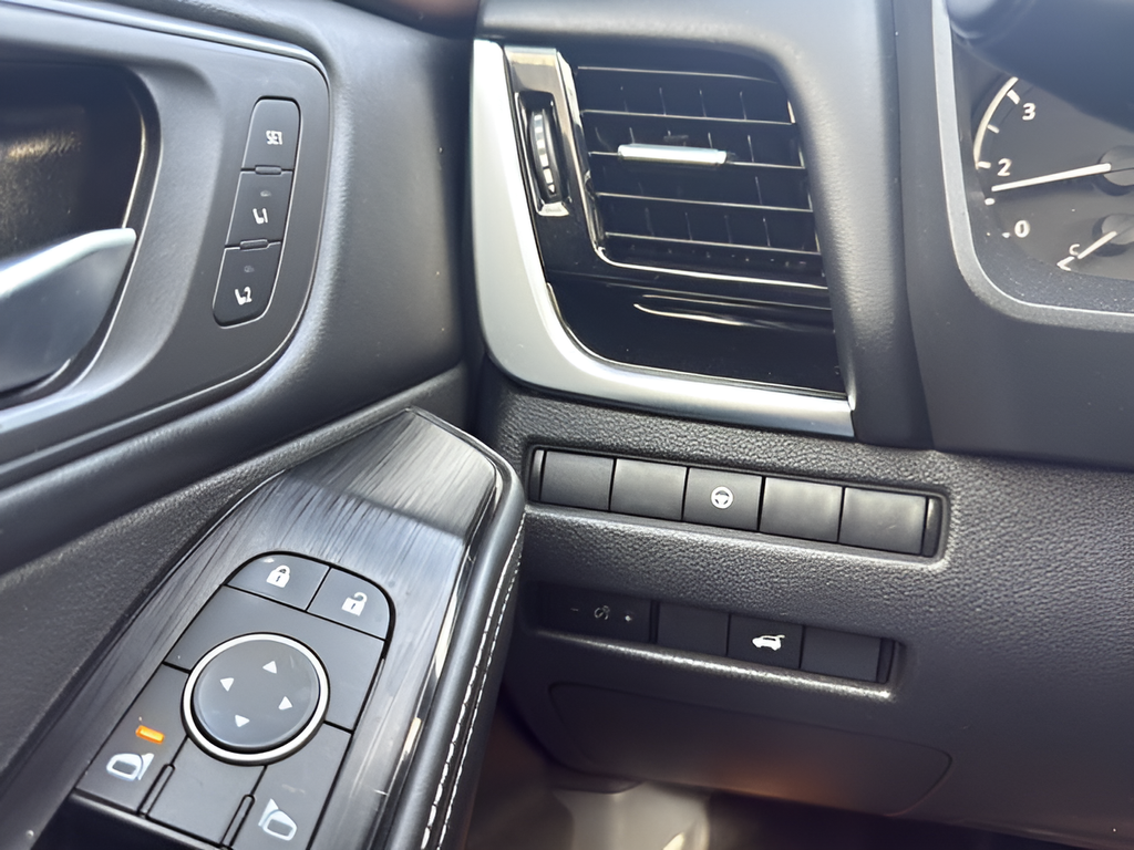 2023 Nissan Rogue SL - Photo 15