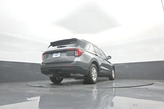 New 2026 Carbonized Gray Metallic Ford Active image 38