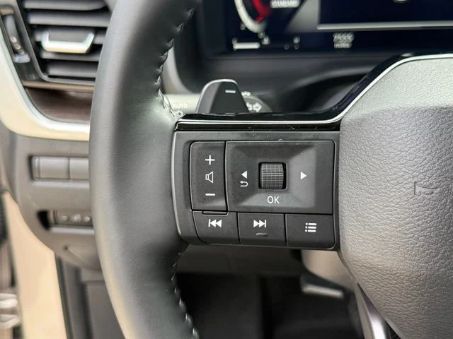Used 2025 Gold Nissan Platinum image 16