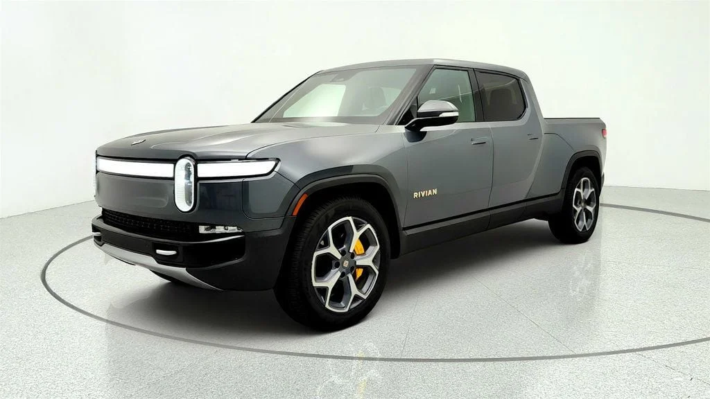 2023 Rivian R1T's photo